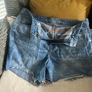 American Eagle baggie mom, short size 10 blue jeans color